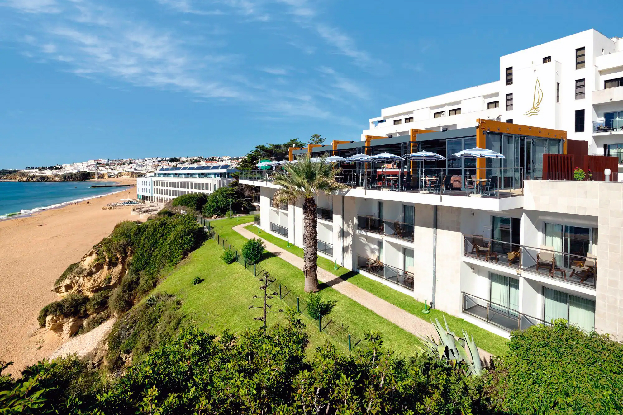 Hotel Alisios, old town, a popular choice in Albufeira